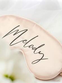 3件套个性化姓名眼罩套装,包含发圈和收纳袋,是伴娘和新娘派对的理想之选,也非常适合作为定制婚礼回礼,奢华缎面睡眠眼罩和发圈礼盒套装 - 彩色 - 查看 9