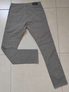 Men's Slim Fit Twill Trousers With Elastane And Side Pockets. - Grey - View 2