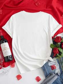 تي شيرت قصير الأكمام مخصص للمرأة بحجم كبير - قم بتخصيصه بتصاميم موضوع "أنا أحب"، أضف نصك الخاص، واختر الألوان والخطوط، وصمم تي شيرت مطبوع شخصي قصير الأكمام. مثالي للأعياد والعطلات، عيد الحب، هدايا مخصصة، الكرنفالات، عيد الفصح، وشهر رمضان. - أبيض - مشاهدة 3