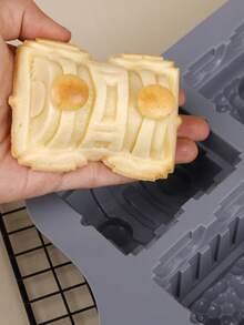 1个创意硅胶蛋糕模具，9孔迷你火车造型硅胶烘焙模具，不粘DIY烘焙工具，蛋糕模具，冰淇淋模具，巧克力模具 - 彩色 - 查看 9