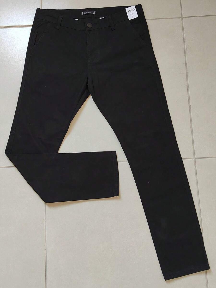 Men's Slim Fit Twill Trousers With Elastane And Side Pockets. - Black - View 1