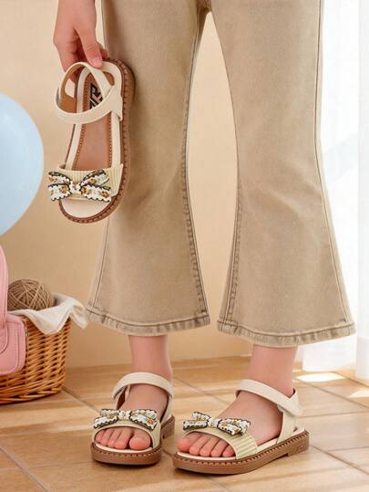 儿童花卉图案蝴蝶结装饰仿皮和布料防滑露趾可调节踝带平底凉鞋，清新甜美可爱休闲，适合夏季野餐和日常穿着
