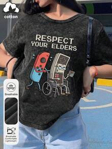 大码女装春夏秋季“敬老”标语圆领短袖简约休闲日常水洗T恤，趣味老游戏图案印花上衣，拟人化游戏手柄图案印花女装2026夏季柔软舒适面料短袖上衣，轮椅遥控器图案印花夏季家庭聚会黑色 - 黑色 - 查看 3