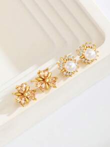 2对精致优雅的三叶草和仿珍珠耳钉套装，适合女孩日常佩戴，百搭饰品，儿童生日礼物，适合各种场合和季节。 - 金色 - 查看 4