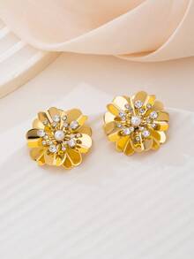 1 paire de boucles d'oreilles à fleurs vintage à double couche en faux cristal perlé avec finition métallique brillante. Bijoux pour femmes pour la Saint-Valentin - Or jaune - Voir 3