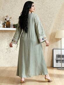 2026 New Style Ramadan Traditional Elegant Embroidered V-Neck Long Sleeve Dress For Women - Green - View 11