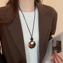 A Minimalist Outfit With A Unique Shape, Fashion Accessories, Neck Hanging Mini Bag, Exquisite Design Mini Crescent Bag Necklace For Women - 14#項鍊-咖色 - 查看 8