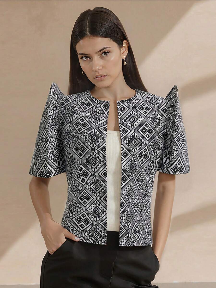 Chaqueta elegante de mujer con mangas abultadas y patrón geométrico moderno filipino - Blanco y Negro - Ver 1