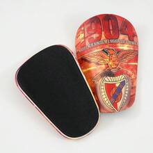 1双鹰形图案足球训练护腿板，比赛训练护垫 - 可重复使用，穿着舒适，经久耐用 - 彩色 - 查看 10