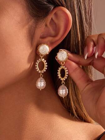 1 par de pendientes clásicos de perlas para mujeres, artículo de moda versátil adecuado para fiestas, regalos, uso diario, vacaciones, regalo del Día de San Valentín, empaquetado en una bolsa de terciopelo