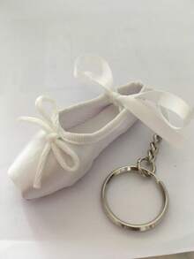 1个粉色缎面芭蕾舞鞋钥匙扣 - 优雅的芭蕾舞鞋配饰，带环扣，可用作包包挂饰、包链装饰、绳包吊坠、包包装饰、钥匙扣、包链配件、包包饰品，芭蕾舞者及爱人的婚礼回礼，女士生日礼物，节日礼物，舞蹈鞋 - 彩色 - 查看 11