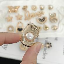 20pcs Hole Shoes Accessories DIY Decorative Shoe Charms, Cute Butterfly & Heart Detachable Shoe Clips For Clogs, Sandals, Gift For Girls, Women's Day, Birthday - Gold - View 3