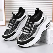 Women's Athletic Shoes, Available In Plus Sizes, Slip-On Design, Lightweight And Breathable Mesh Upper, Slip-Resistant And Shock-Absorbing, Machine Washable, Sporty Style, Tennis Shoes, Perfect For Everyday Wear, Running, Fitness, Travel, And Shopping, Making A Great Women's Day And Mother's Day Gift. - 黑色 - 查看 5