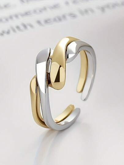 A Set Of Fashionable And Personalised Two-Tone Twisted Polished Open Adjustable Rings, Can Be Worn In Multiple Ways. Suitable For Women's Daily Wear, Can Be Given To Friends Or Loved Ones