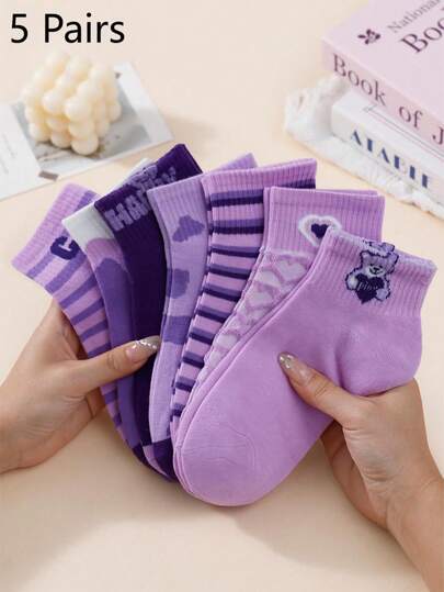 5 par slumpmässiga söta lila björn- och hjärtrandiga fotledsstrumpor för kvinnor, lämpliga för vardagsbruk