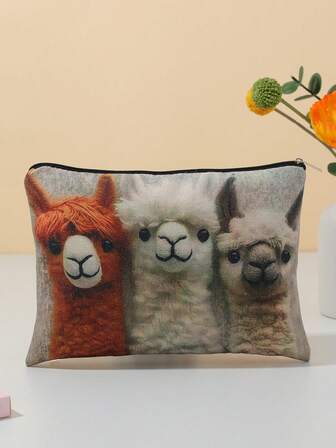 Denna multifunktionella kosmetiska väska med 3D-alpackamönster kan användas som dokumentväska, necessär och kontorsmaterial. Det är ett idealiskt val för studenter, lärare och resenärer, och även en perfekt höstdekorationsväska för heminredning, kosmetiska väskor, sminkväskor och semesterarrangörer.