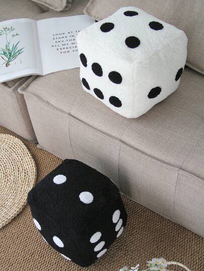 20cm/7.87inch Dice Pillow Fun Dice Cushion Black And White Large Dice Sofa Pillow Home Fun Plush Ornament Parent-Child Interactive Toy 20*20 Cute Plush Dice Toy Comfortable Stuffed Big Throwable Creative & Fun Decor For Home Bedroom, Sofa, Coffee Shop Decoration, White And Black Large Dice Stress Ball, For Kids Board Game, To Get Your Lucky Numbers!