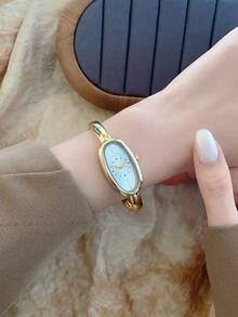 1pc Oval-Shaped Women's Quartz Watch, Elegant & Fashionable, Suitable For Daily Wear, Also Can Be A Birthday/Graduation Gift, Accessory For Casual Gatherings And Parties - Gold - View 3