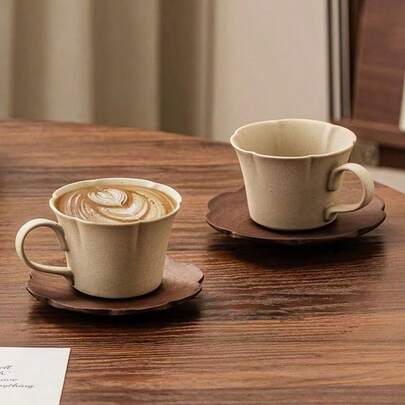 2pcs Retro Style Ceramic Coffee Cup And Saucer Set, Includes Cups Suitable For Holding Coffee And Tea, Coffee Cups Suitable For Saudi National Day Use, Suitable For Home, Entertainment Venues, Yards And Restaurants