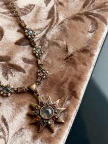 1 chiếc vòng cổ mặt dây chuyền hình học kiểu cổ điển năm 2026, đính đá Zirconia và ngọc trai giả, nhiều màu sắc, chất liệu kim loại, phù hợp cho nữ giới đeo hàng ngày, hẹn hò, dự tiệc, lễ hội, phối hợp với trang phục và phụ kiện thường ngày, món quà tuyệt vời nhất dành cho bạn bè, người yêu, ngày Valentine, năm mới. - Nhiều màu - Xem 8