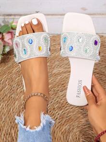 2026夏季新款乳白色柔和彩虹宝石凉鞋，方头绑带平底拖鞋，饰以满钻和仿珍珠 - 米色 - 查看 7