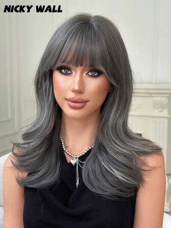 NICKY WALL Peluca sintética con reflejos gris-blanco y flequillo natural, con rizos en las puntas, onda ondulada linda y juguetona, adecuada para uso diario, fiestas y festivales de mujeres, 20 pulgadas
