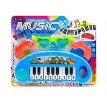 Este juguete temático de Halloween está hecho de plástico, viene en colores brillantes. Juguete de Piano Electrónico de 10 Teclas con Gafas de sol para Niños - Instrumento Musical, Personajes de Animales Coloridos, Juego Interactivo para Rosa/Azul. Regalos de Navidad y Cumpleaños que fomentan el amor por la música, ayudando a cumplir sus pequeños sueños musicales, con juguetes musicales educativos innovadores como un teclado electrónico sin pilas para niñas. Piano electrónico de juguete con 10 teclas, piano simulado inteligente y multifuncional educativo con Gafas de sol para niños, juego interactivo para padres e hijos, regalo para niños y niñas, paquete de accesorios aleatorios, no incluye baterías. 1 pieza Mini teclado electrónico con Gafas de sol para niños, piano de dedos multifuncional, adecuado para que los principiantes de música aprendan el instrumento, juguete educativo musical para niños. - Azul - Ver 4