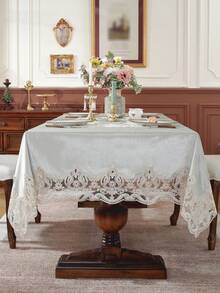 1 件天鹅绒桌布，饰有精致的 3D 刺绣和蕾丝花边，适用于厨房、餐厅、会议桌，长方形或正方形皆可，四季皆宜，可用于家居装饰、节日、家庭聚会、送礼、派对和婚礼。 - 米色 - 查看 6