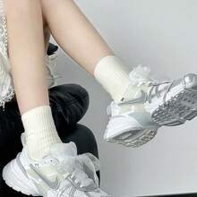 Nike V2K Run 轻盈舒适网面复古多功能低帮跑步鞋，银白色，男女通用 - 銀白 - 查看 3