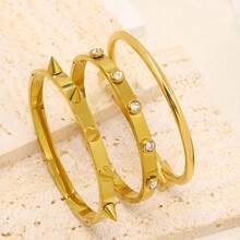 Set de 3 piezas de pulsera de acero inoxidable con remaches, pulsera de lujo con incrustaciones de rhinestone, no se desvanece, hipoalergénica, apta para hombres y mujeres, para uso diario - Conjunto de tres piezas de pulseras - Ver 2
