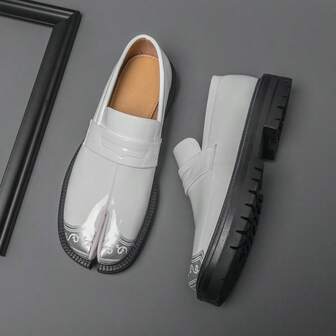 Retro Style Genuine Leather Toe Separator Loafers