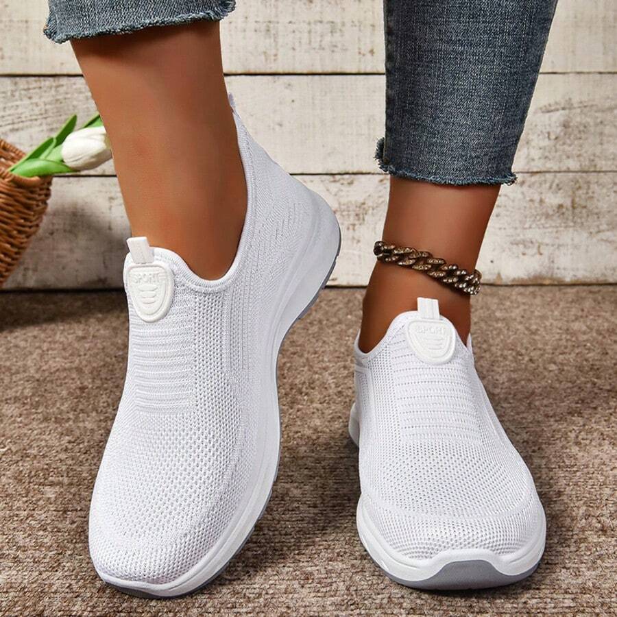 Women's Athletic Shoes, Available In Plus Sizes, Slip-On Design, Lightweight And Breathable Mesh Upper, Slip-Resistant And Shock-Absorbing, Machine Washable, Sporty Style, Tennis Shoes, Perfect For Everyday Wear, Running, Fitness, Travel, And Shopping, Making A Great Women's Day And Mother's Day Gift. - 白色 - 查看 1