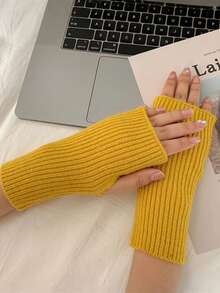 一双露指手套，时尚简约设计，男女通用，触屏针织连指手套，适合运动、骑行、写作、户外活动、聚会等场合，保暖防风，是冬夏送给亲朋好友的绝佳礼物。 - 白色 - 查看 5