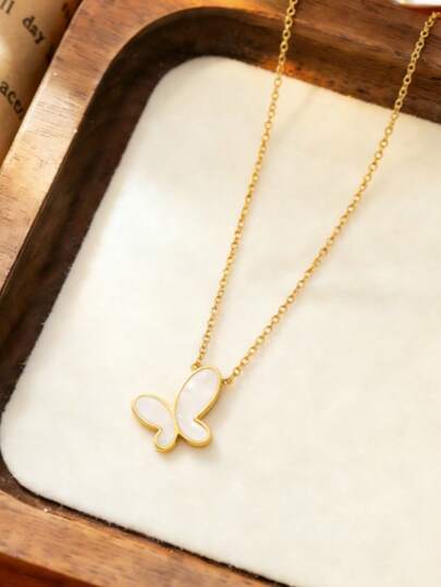 1件极简蝴蝶吊坠项链，优雅别致，适合日常佩戴和通勤（OPP袋包装）