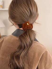 1 Pc Women's Hair Accessories Solid Color + Leopard Print Soft Velvet Chic 2-In-1 Snap Hair Tie & Wrist Bracelet For Cozy Fall/Winter High Ponytail With A Hair Tie ,Hair Elastics ,Hair Rubber Bands ,Hair Rope Head Accessories