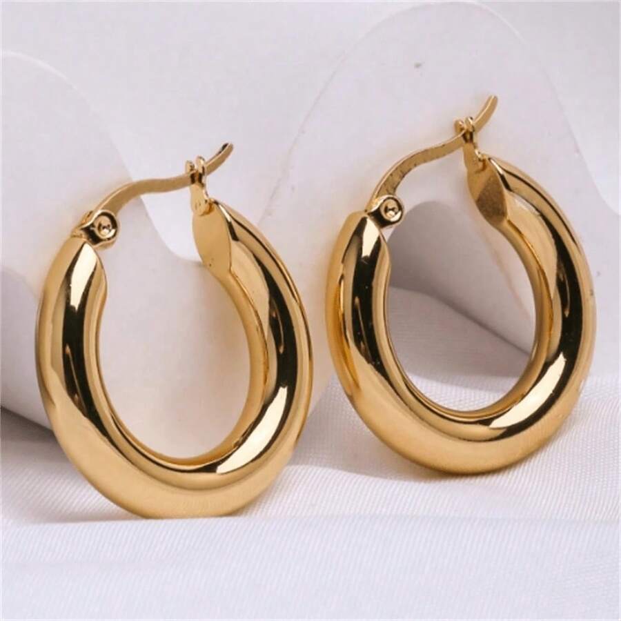 1 Đôi bông tai khoen dày mạ vàng 18K bằng thép không gỉ, kiểu dáng sang trọng, phù hợp cho nữ giới, có thể đeo khi đi dự tiệc, hẹn hò, đi làm và các dịp khác. - 1 bông tai tròn - Xem 1