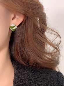 1 Pair Minimalist Green Geometric Stud Earrings, Simple & Versatile Square Earrings, Elegant Office/Commute Accessory - Gold - View 4
