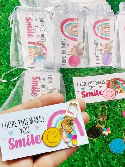 Set de 7 piezas/Llavero con caras sonrientes felices - Llaveros de metal con dibujos animados coloridos, el set incluye (7 llaveros + 7 tarjetas + 7 bolsitas de regalo), estructura de metal durable para billetera y bolso, regalos para fiestas, San Valentín, Día de la Madre, cumpleaños, boda, graduación, regreso a clases, llaveros para el aula, set multicolor