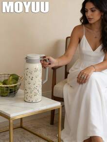 Garrafa térmica de aço inoxidável com parede dupla e estampa floral, capacidade de 1500ml. Ideal para escritório, casa, atividades ao ar livre, restaurantes, encontros e como presente de Natal, aniversário, Dia das Mães e Dia dos Namorados. - Multicolorido - Ver 2