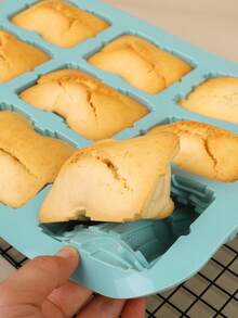 1个创意硅胶蛋糕模具，9孔迷你火车造型硅胶烘焙模具，不粘DIY烘焙工具，蛋糕模具，冰淇淋模具，巧克力模具 - 彩色 - 查看 8