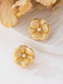1 Pair Elegant Modern Fashionable Urban Metal Textured Faux Pearl Inlaid Gold Double Layer Flower Stud Earrings For Women - Yellow Gold - View 3