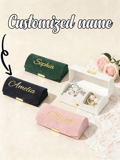 Anpassad namn lyxig sammets smyckesask för kvinnor – kompakt resevänlig design, mångsidig bärbar smyckesask förvaringsväska, enkel smyckesask, tillbehörsförvaringsask, mini reseförvaringsask, anti-mattningsringförvaring, för halsband, örhängen och ringar smyckesaskar, perfekt present till födelsedagar, nyår, alla hjärtans dag-present, ramadanpresent