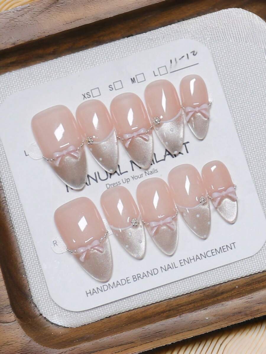 10 móng tay giả thủ công hình hạnh nhân, móng acrylic dán, cỡ trung bình, màu hồng nhạt, kiểu móng mắt mèo nổi bật, họa tiết chấm bi vẽ tay, đường kẻ bất đối xứng, đính nơ 3D ngọc trai nhỏ, kiểu móng mùa thu cá tính, thanh lịch, đơn giản, thích hợp cho tiệc tùng, hẹn hò, đi biển, nghỉ dưỡng nhiệt đới, tự làm móng nghệ thuật, thích hợp làm quà tặng cho phụ nữ và bé gái. - Hồng - Xem 1