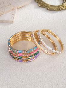 这款复古皇家花卉珐琅开口弹力手链，适合办公室佩戴、日常穿搭、街头风以及音乐节等场合。时尚女性可将其作为珠宝佩戴。也是节日礼物的理想之选，尤其适合婚礼、情人节、母亲节或生日等场合。 - 四花朵 - 查看 10