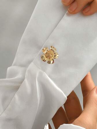 1pc 2026 New Elegant & Fashion European & American Quality Sun-Shaped, Flower-Shaped Inlaid White Shell Design, Gold Round, Pistil-Shaped Resin Pearl Design, Round Portrait, Scorpion Pattern And More Cufflinks & Collar Clips Options, High-End Women's Accessory Suitable For Party, Business, Formal Dinner, Daily Matching, Multi-Scenario Use. Handmade Enamel, Minor Flaws Are Inevitable, Please Purchase With Confidence. Suitable For Buttons Within 1.2/1.5cm Diameter.