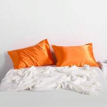 NTBAY - Paquete de 2 fundas de almohada estándar de satén para cabello y piel lujosas y sedosas con cierre de sobre 20 x 26 pulgadas naranja - naranja - Ver 2