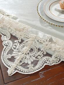 1 件天鹅绒桌布，饰有精致的 3D 刺绣和蕾丝花边，适用于厨房、餐厅、会议桌，长方形或正方形皆可，四季皆宜，可用于家居装饰、节日、家庭聚会、送礼、派对和婚礼。 - 米色 - 查看 4