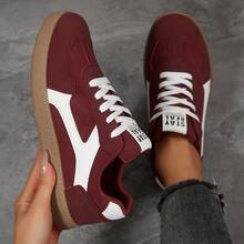 平底轻便防滑板鞋，舒适透气，兼具复古休闲运动和户外鞋的百搭性。 - 酒紅色 - 查看 10