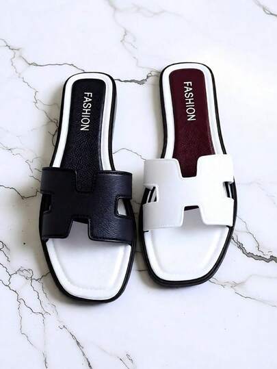 סנדלים שטוחים רטרו לנשים - מתאים לכל עונות השנה, סנדלים פתוחים, כפכפי חוף אופנתיים, כפכפים קיץ מקררים, כפכפים מחומר PVC, עיצוב האות H, סוליה רכה, לבוש חוץ אופנתי, כפכפי חוף, כפכפים בסגנון INS, כמו רשת סלבריטאית, קל משקל ועמיד, סגנון קוריאני