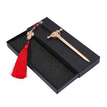 奇幻剑形金属书签，配以精致的龙形吊坠流苏，是送给奇幻小说爱好者和书迷的精美阅读礼物，也是节日送礼的理想之选。 - 彩色 - 查看 18